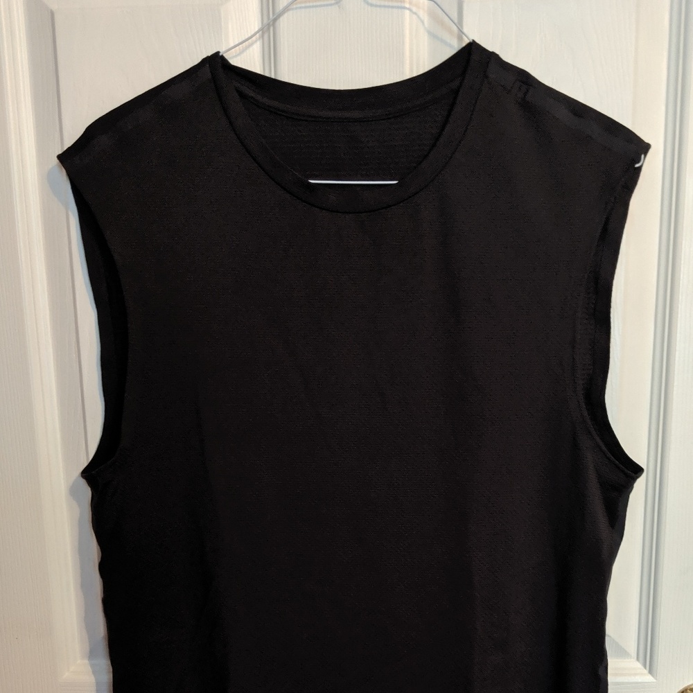 Lulelemon men's M athletic shirt